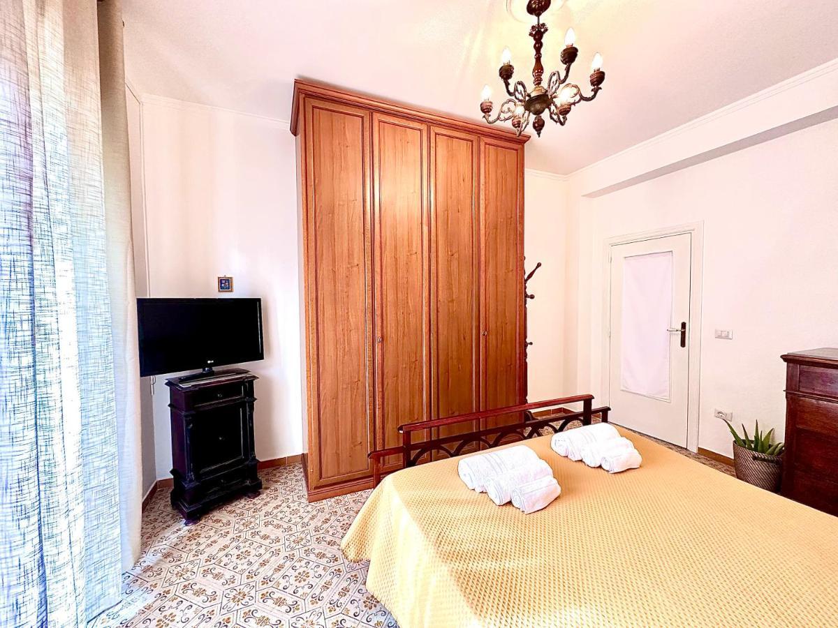 Bed and Breakfast Sorrenthouse Sant'Agnello Exterior foto